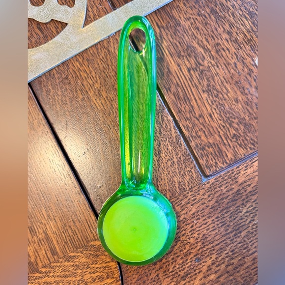 Cookie Dough Scoop Neon Lime Green - Picture 4 of 8